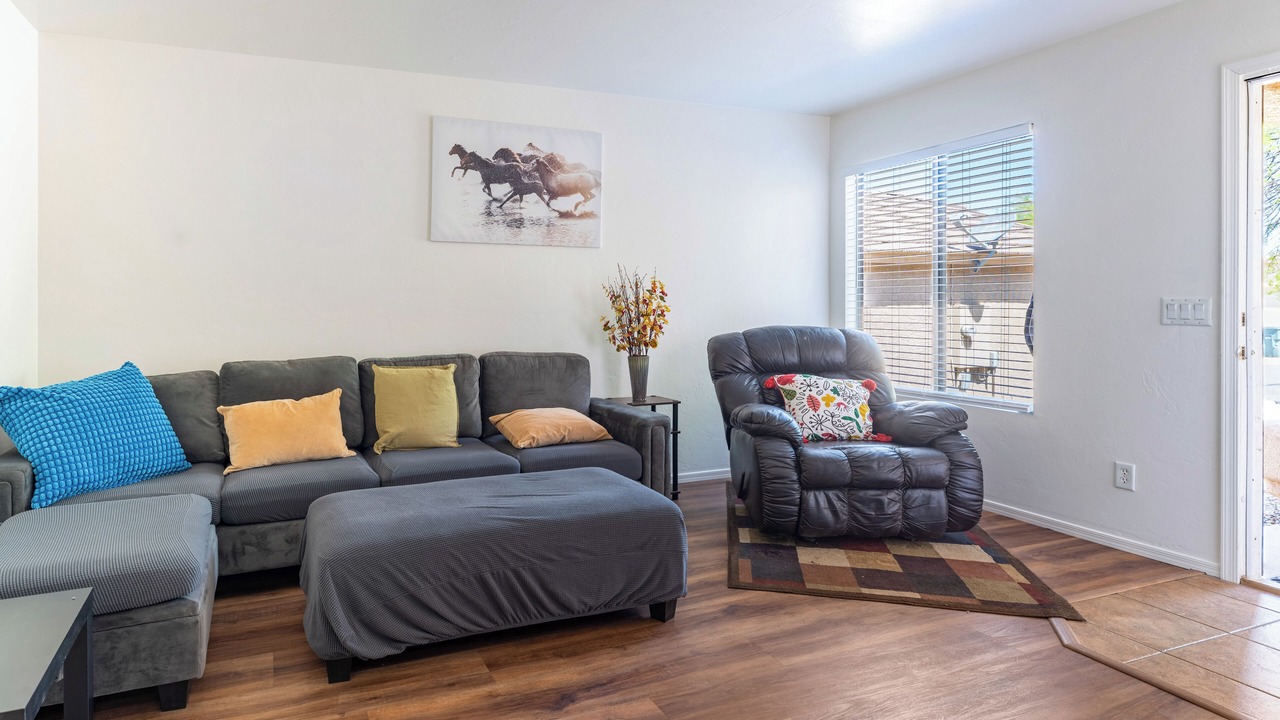 Photo of Livingroom in Harrison East South