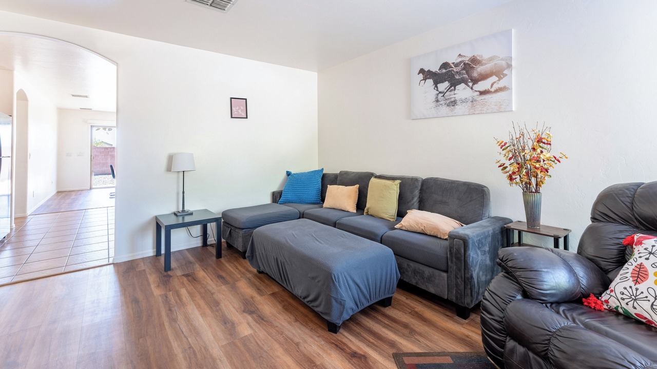 Photo of Livingroom in Harrison East South