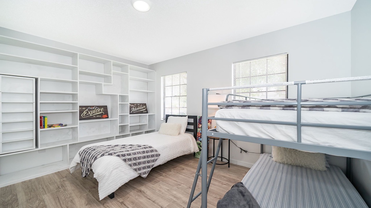Photo of Bedroom in Buena Ventura Lakes