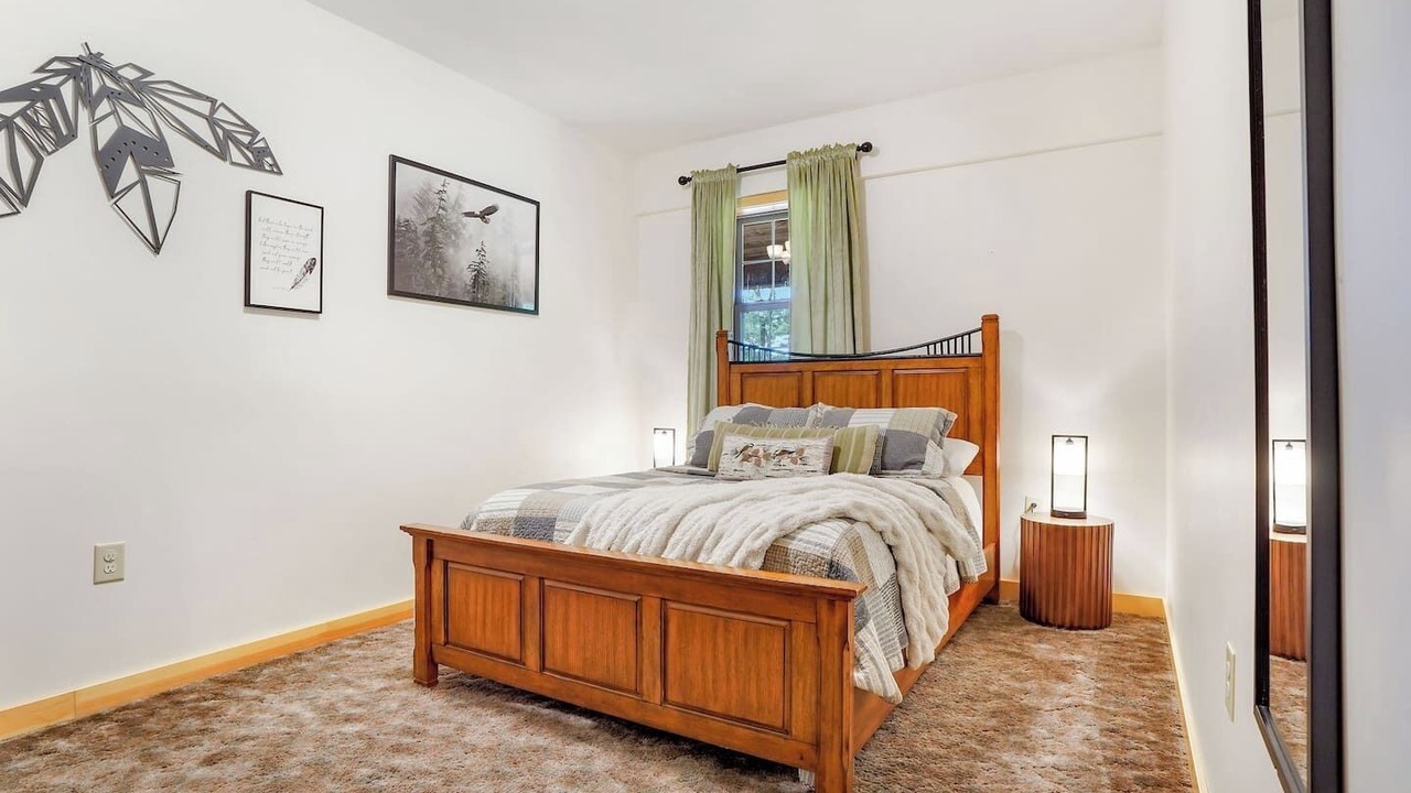 Photo of Bedroom in Walker Lake