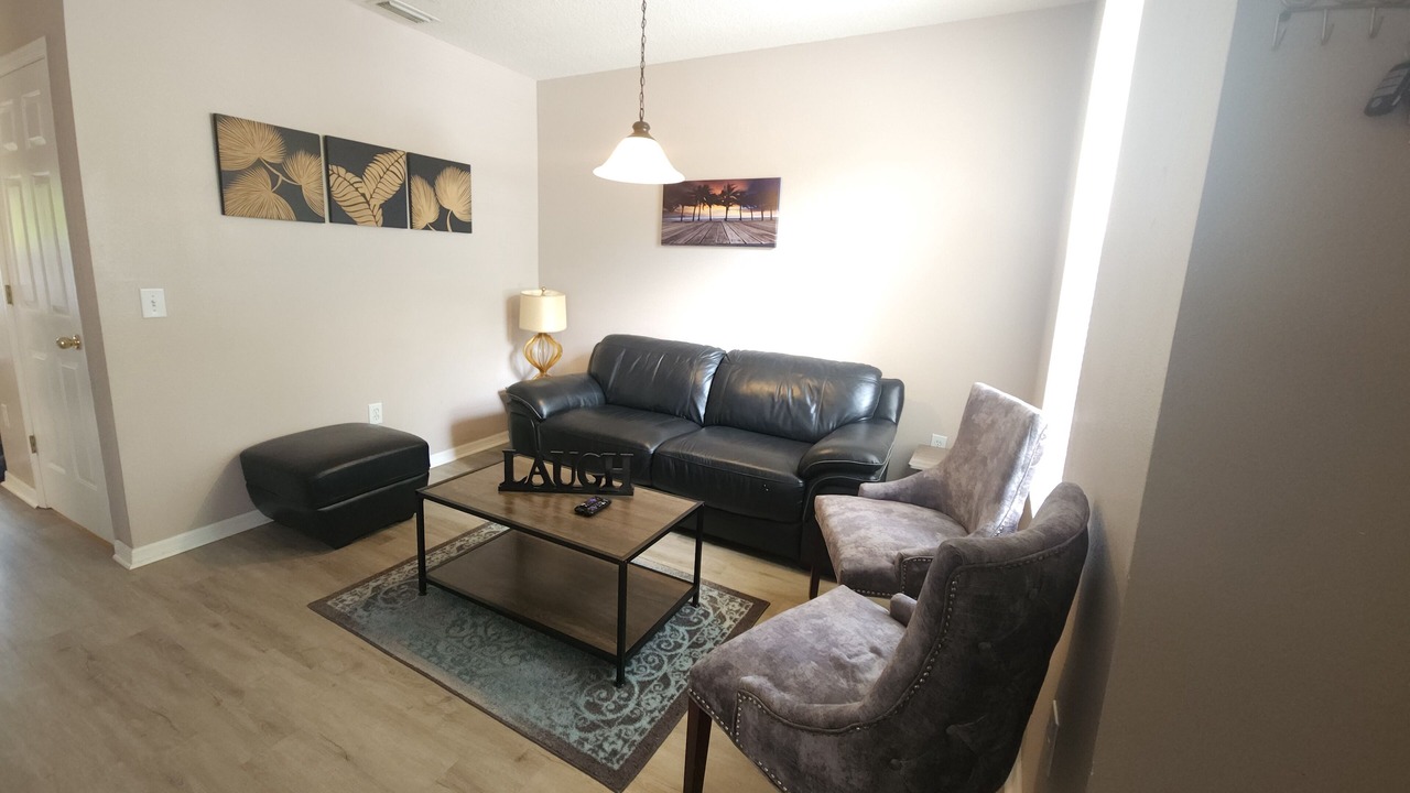 Photo of Livingroom in County Line Coalition