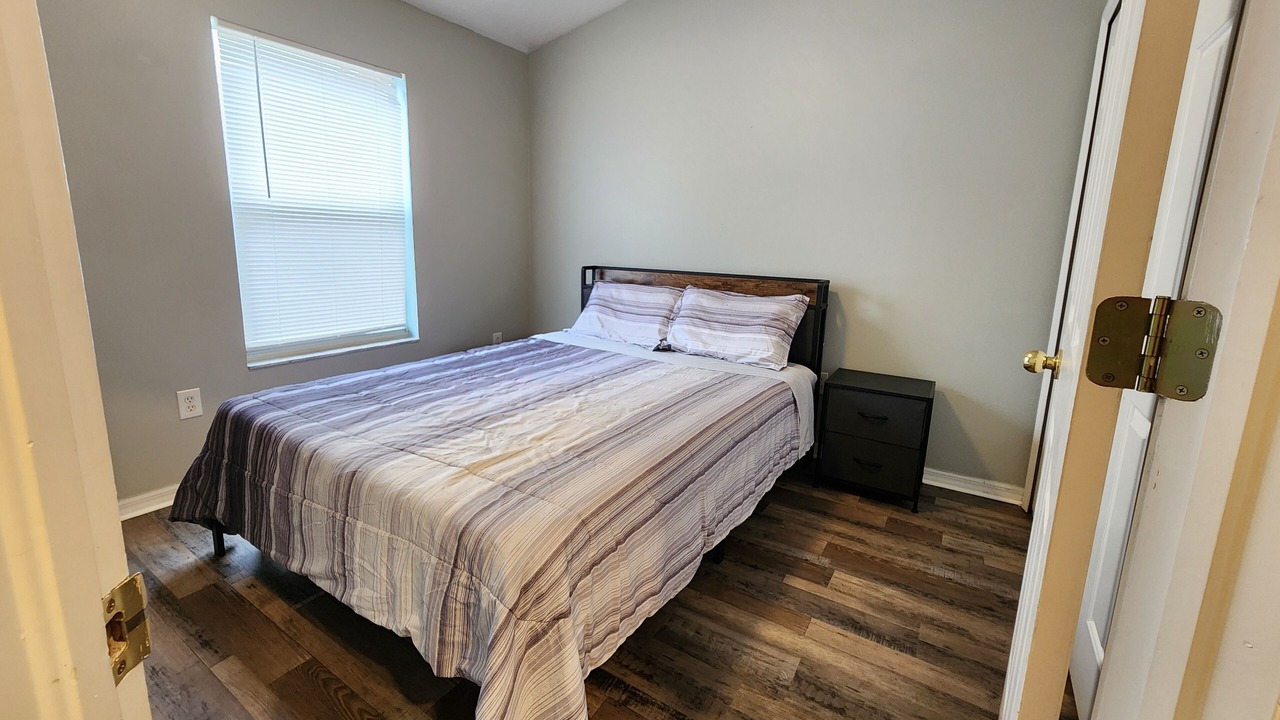 Photo of Bedroom in County Line Coalition