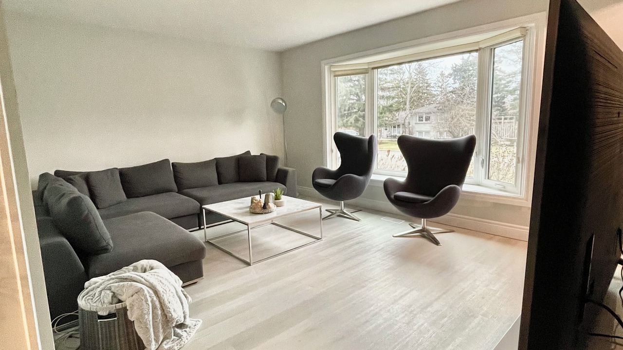 Photo of Livingroom in Burlington