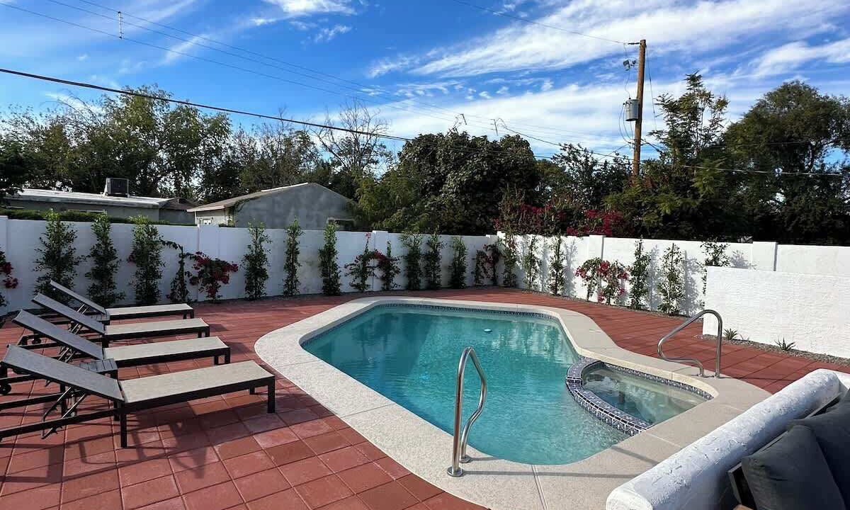 Photo of Outdoor in Peters View