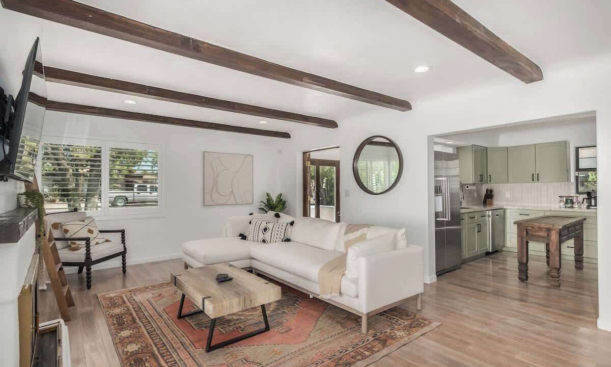 Photo of Livingroom in Peters View