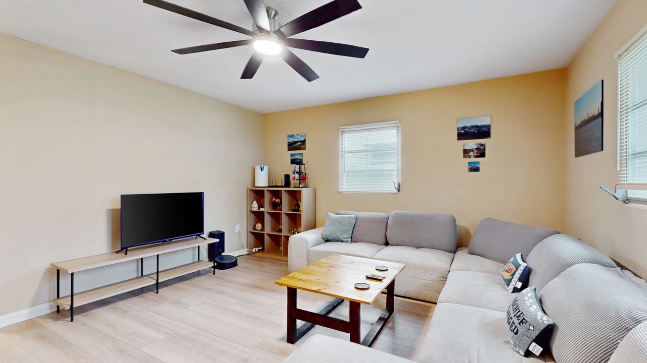 Photo of Livingroom in Lakeland