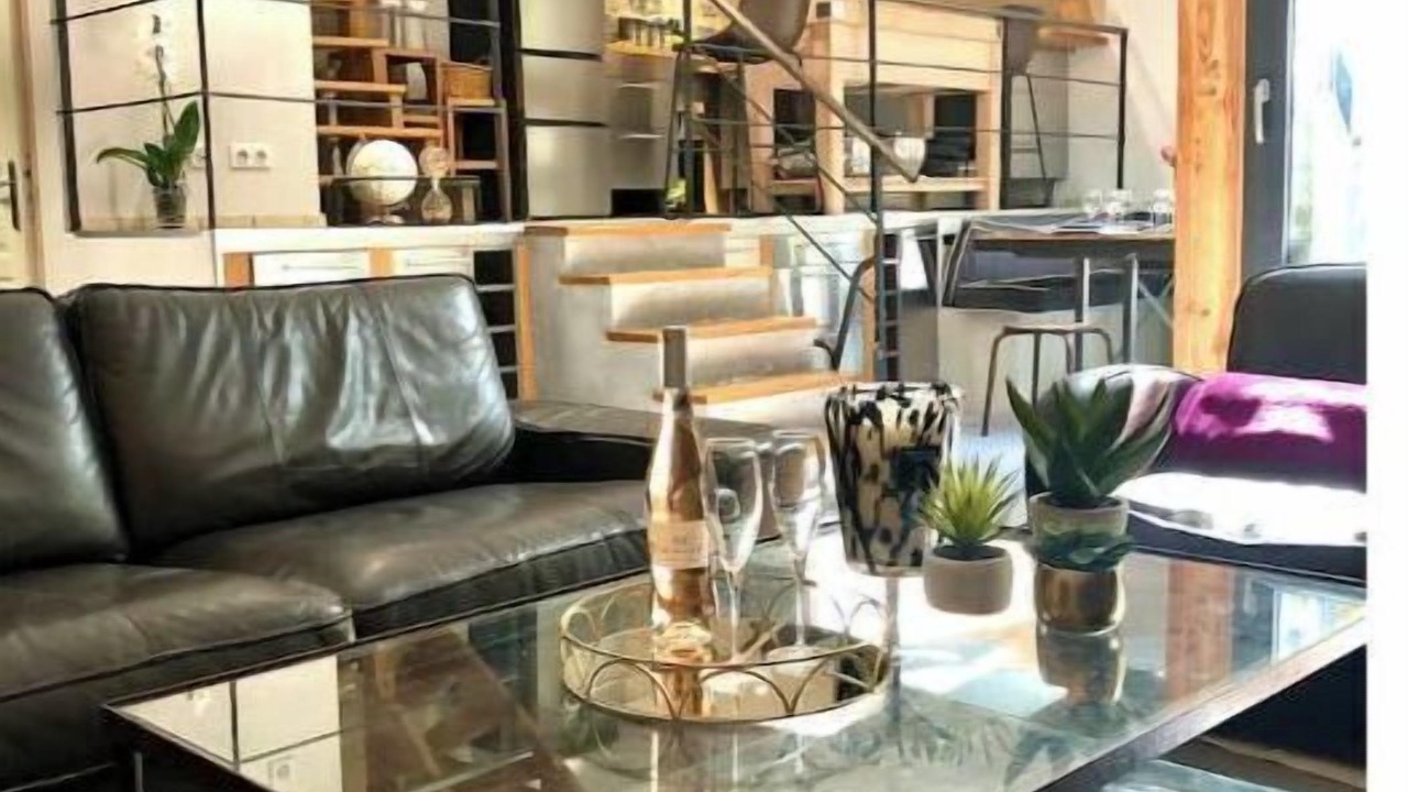 Photo of Livingroom in La Villette