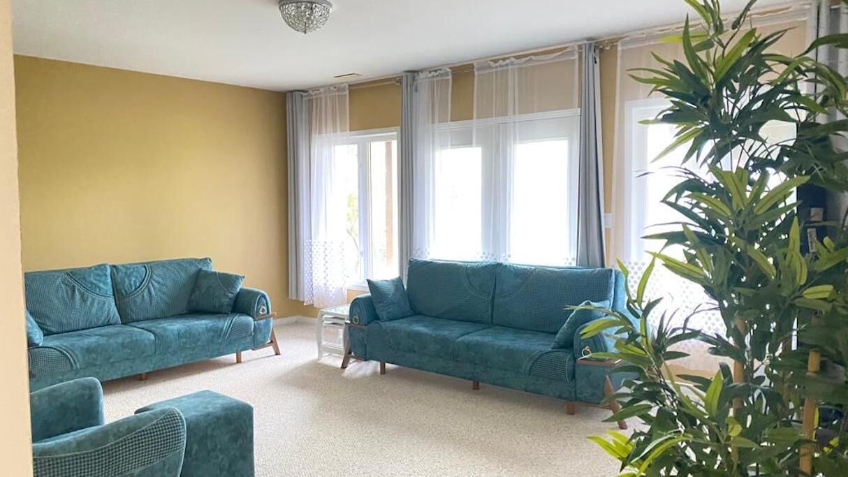Photo of Livingroom in Amherstview