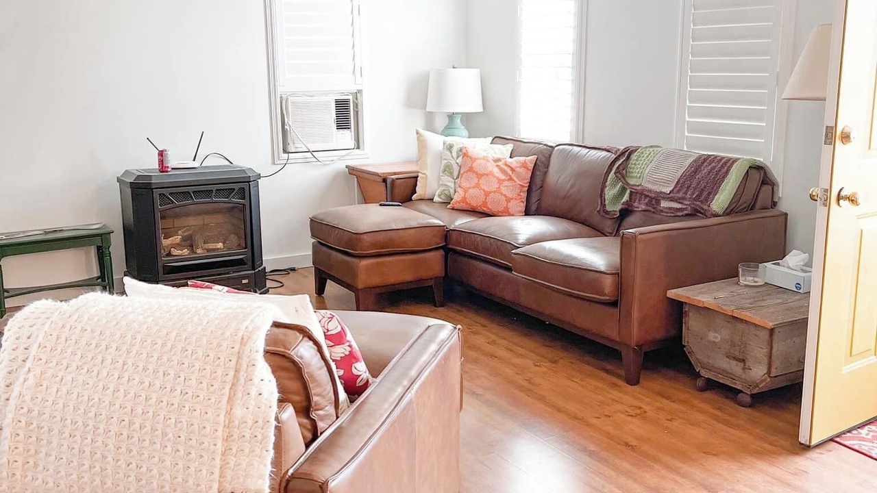 Photo of Livingroom in Brockton