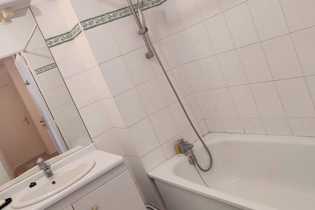 Photo of Bathroom in Aubervilliers