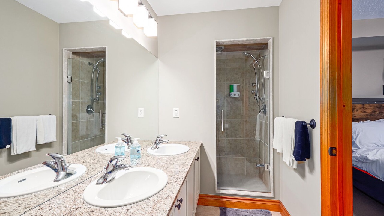 Photo of Bathroom in Craigleith