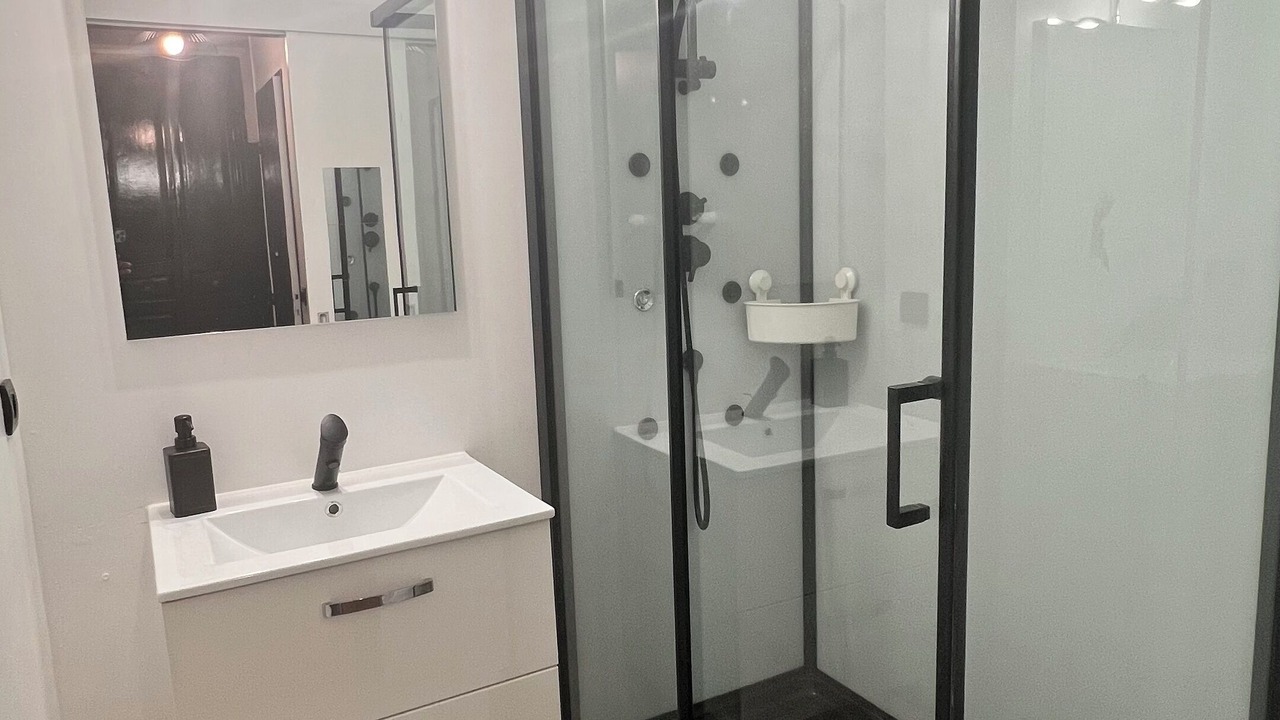 Photo of Bathroom in Arnouville