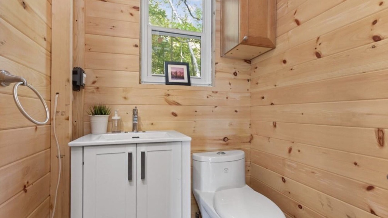 Photo of Bathroom in Carling