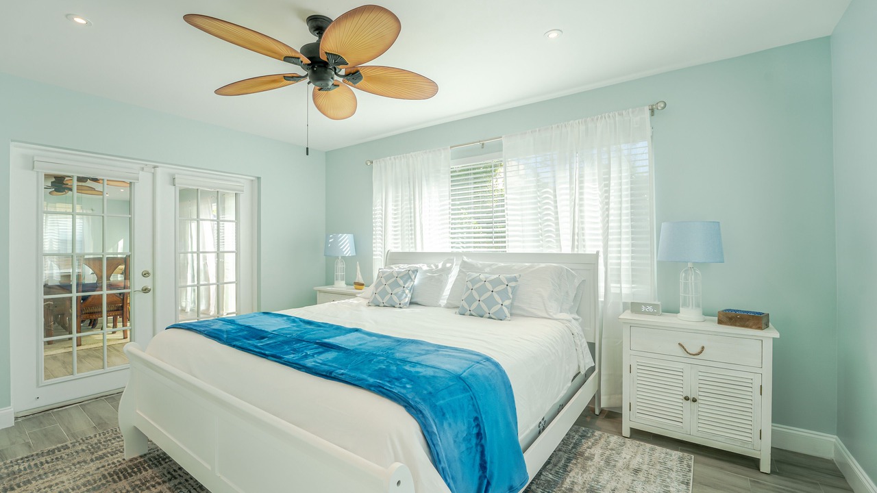 Photo of Bedroom in East Ocean Ave