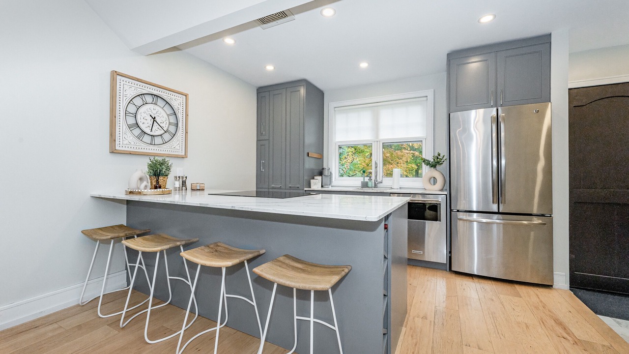 Photo of Kitchen in Mono