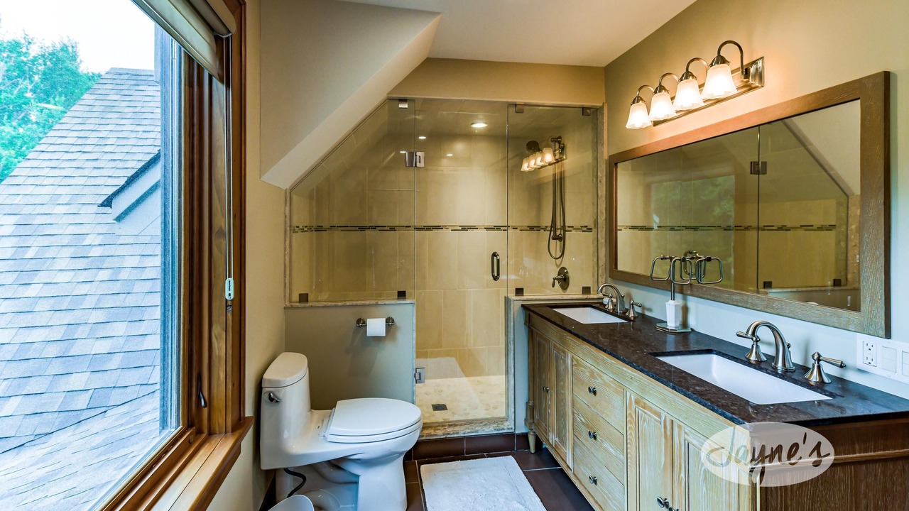 Photo of Bathroom in Clearview