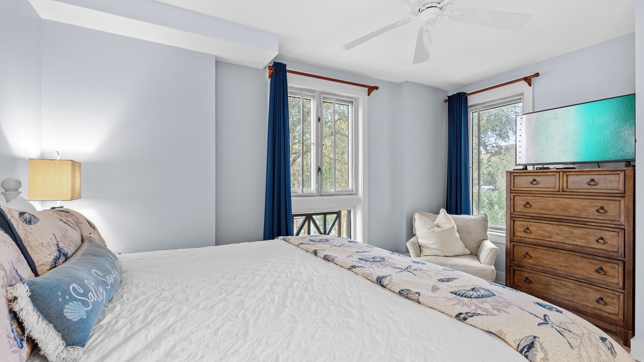 Photo of Bedroom in Baytowne Wharf