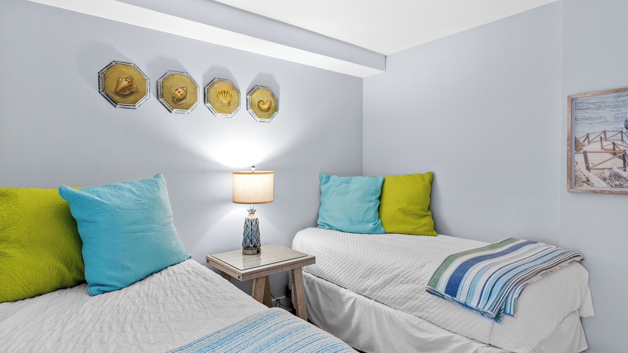 Photo of Bedroom in Baytowne Wharf