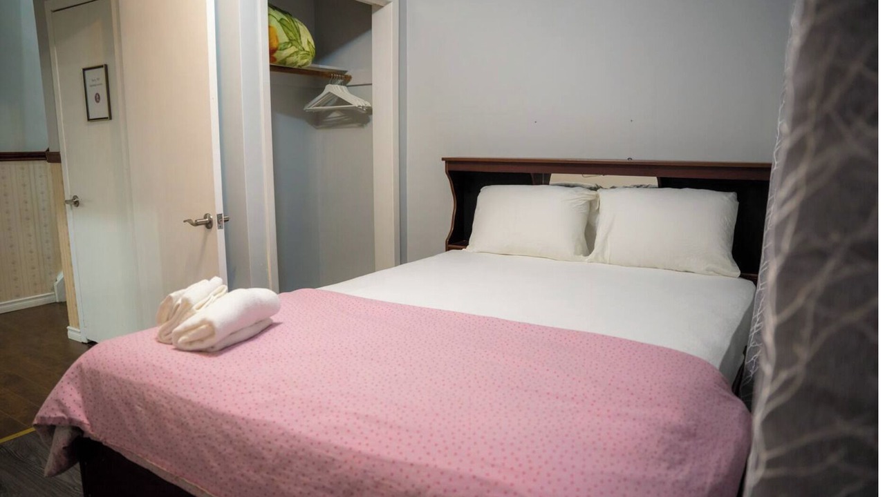 Photo of Bedroom in Halton Regional Municipality