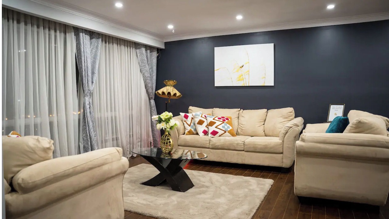 Photo of Livingroom in Halton Regional Municipality