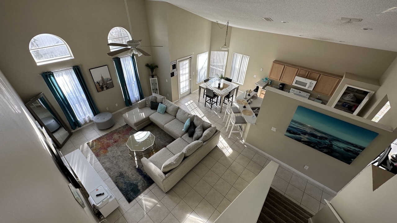 Photo of Livingroom in Lake Davenport Estates