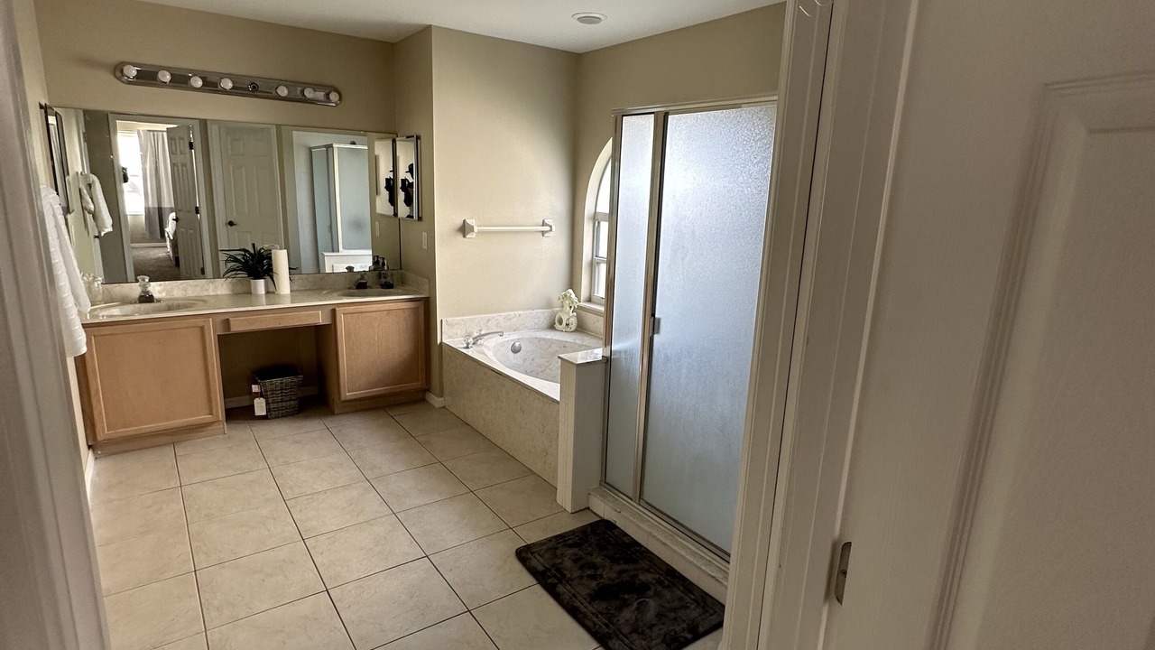 Photo of Bathroom in Lake Davenport Estates