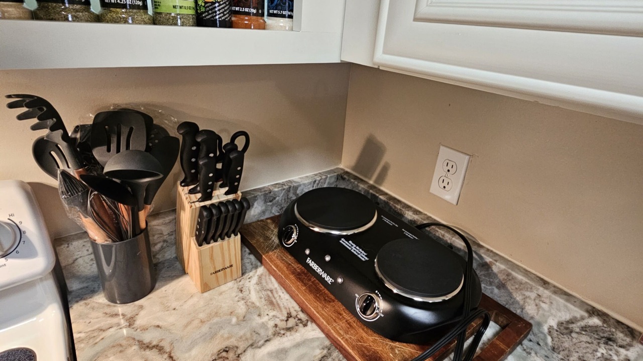 Photo of Kitchen in Carver City - Lincoln Gardens