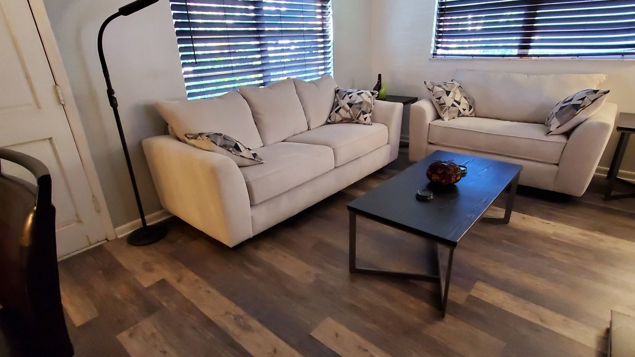 Photo of Livingroom in Carver City - Lincoln Gardens