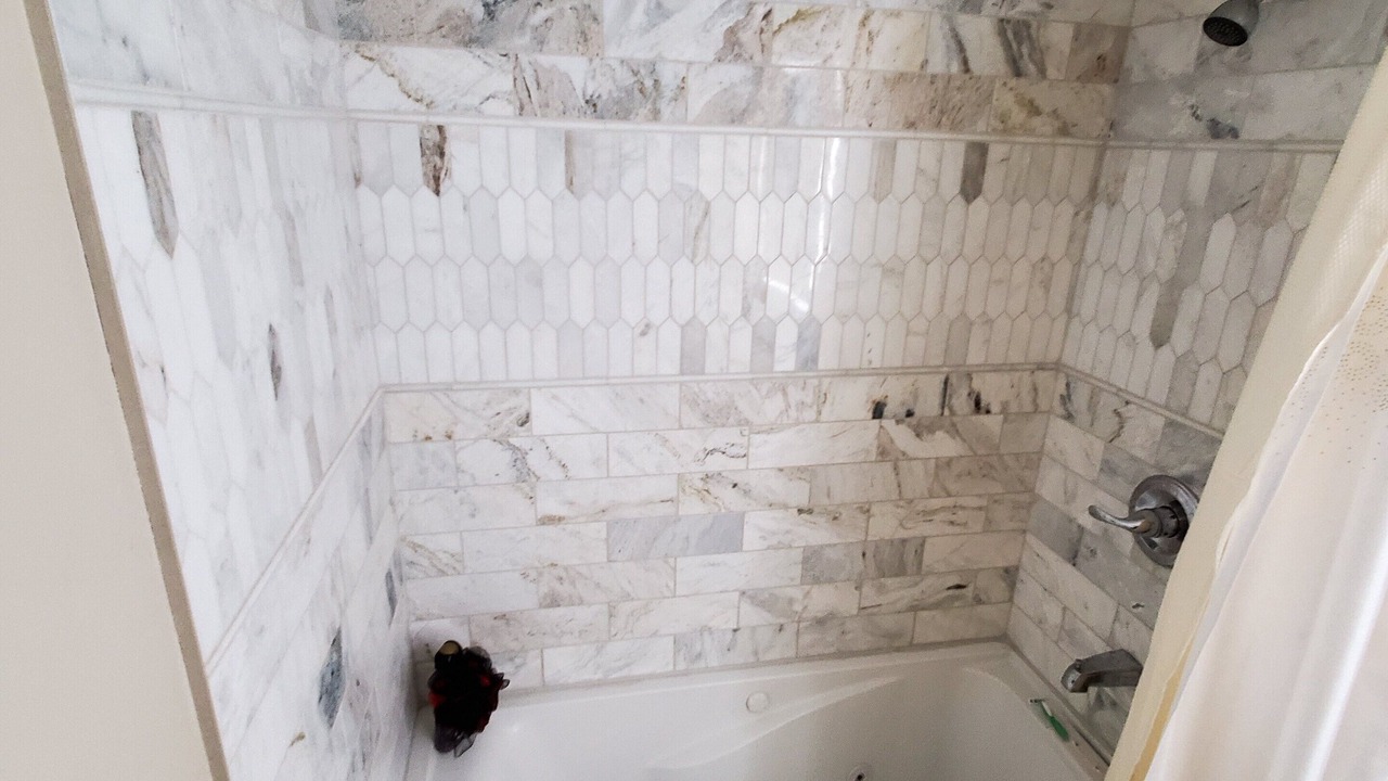 Photo of Bathroom in Carver City - Lincoln Gardens