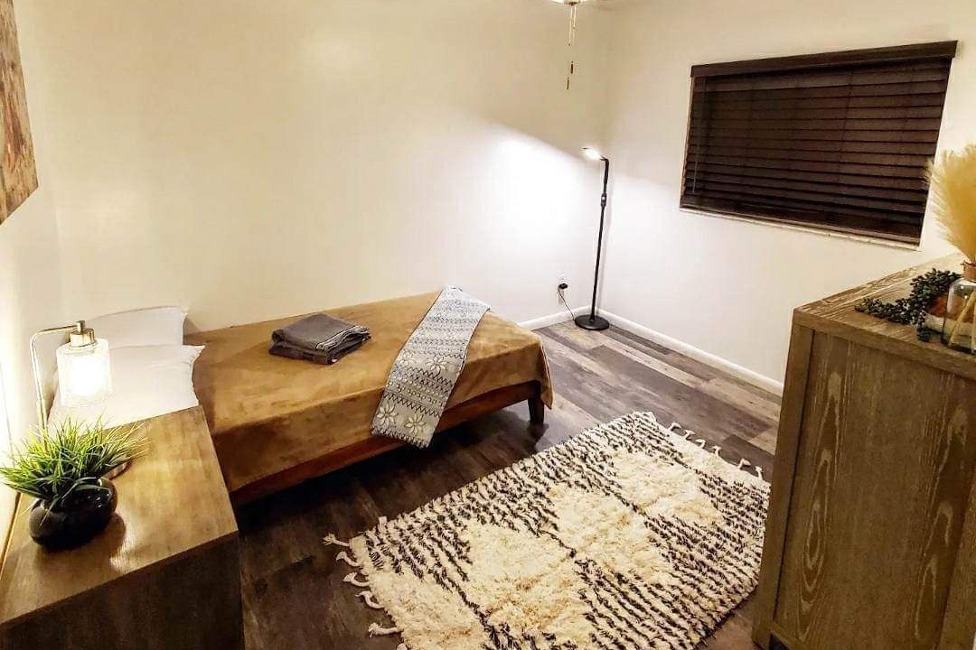 Photo of Bedroom in Carver City - Lincoln Gardens