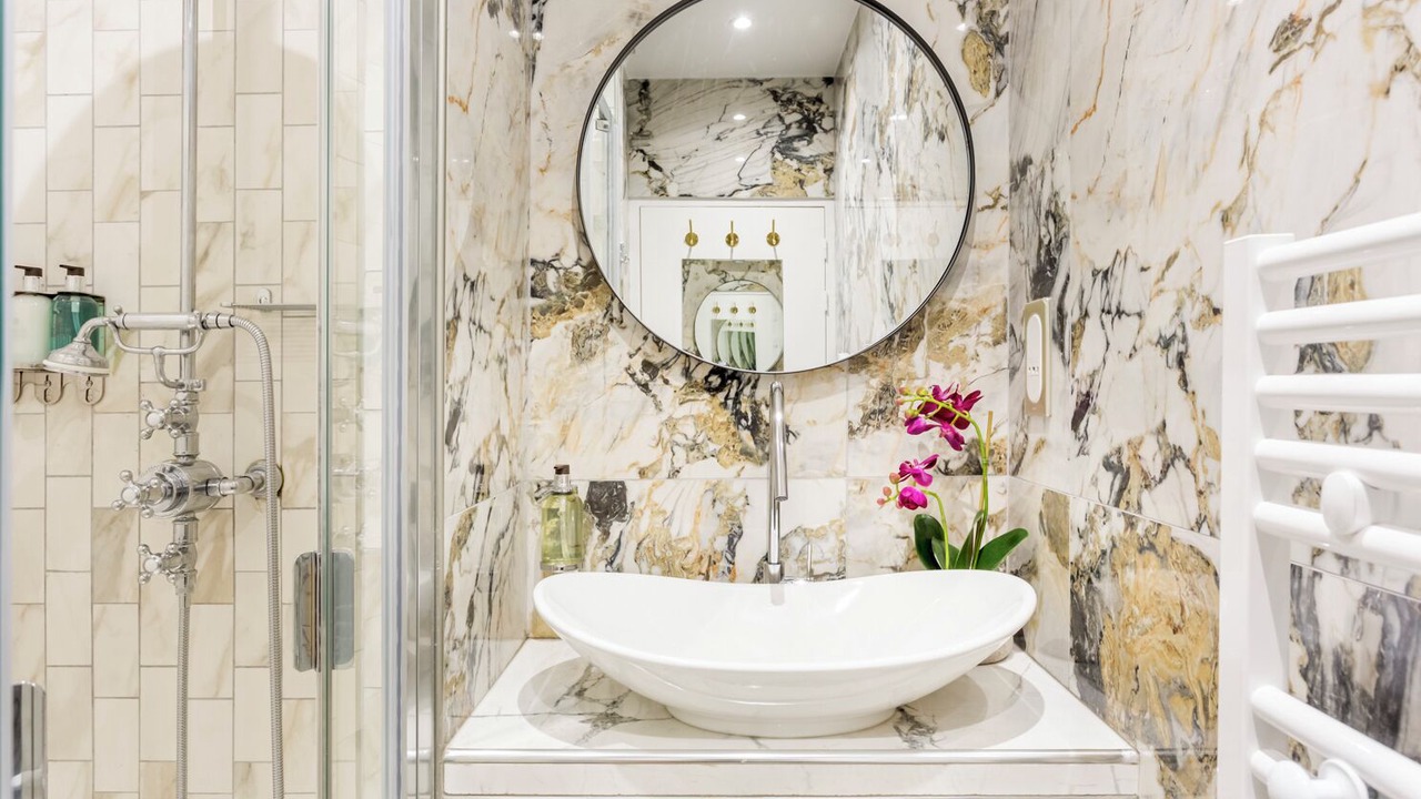Photo of Bathroom in 8th Arrondissement