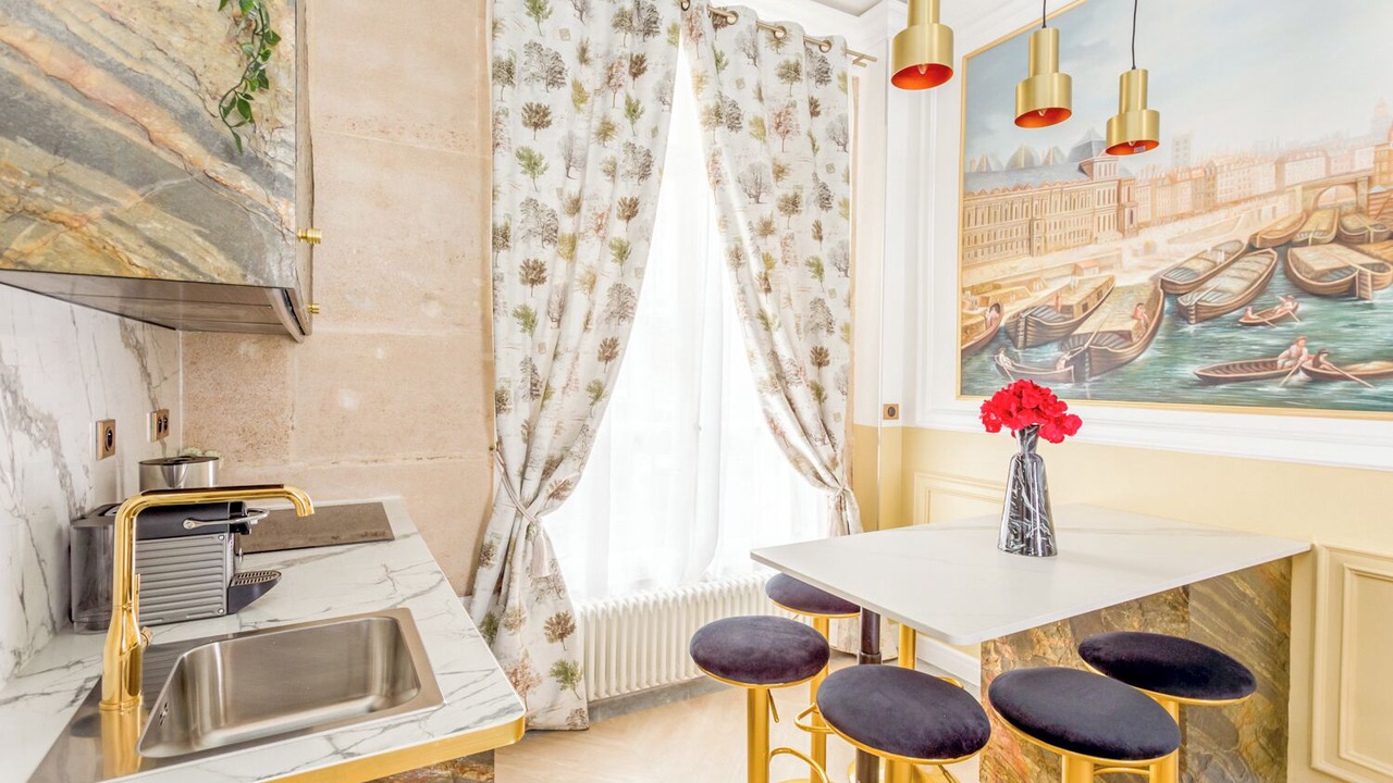 Photo of Kitchen in 8th Arrondissement