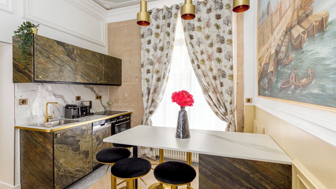 Photo of Kitchen in 8th Arrondissement