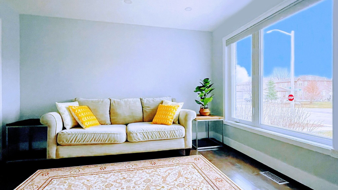 Photo of Livingroom in Barrie