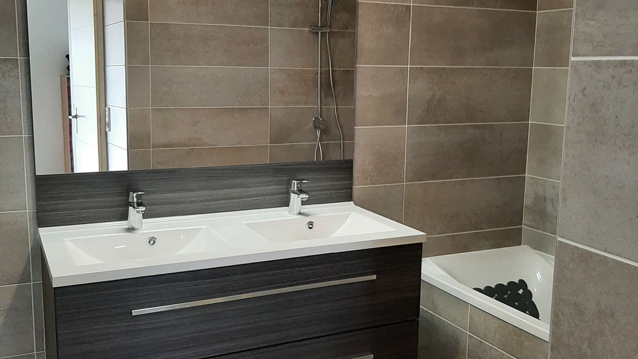 Photo of Bathroom in Suresnes