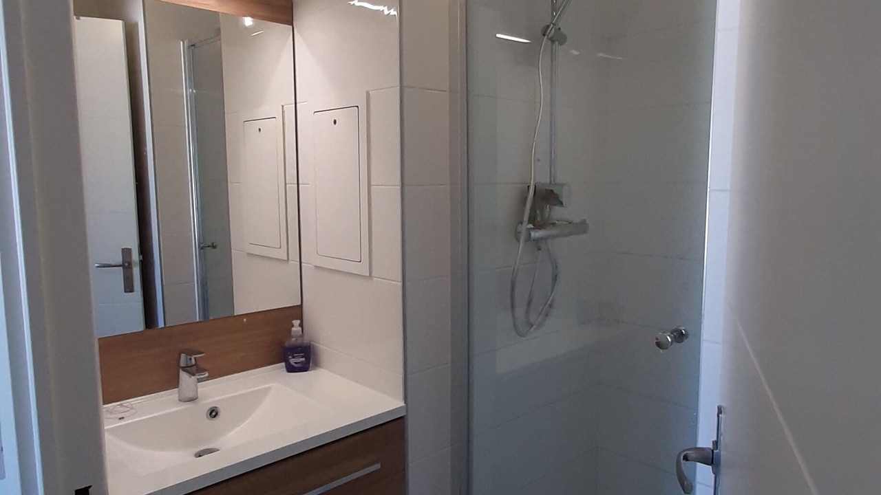 Photo of Bathroom in Suresnes