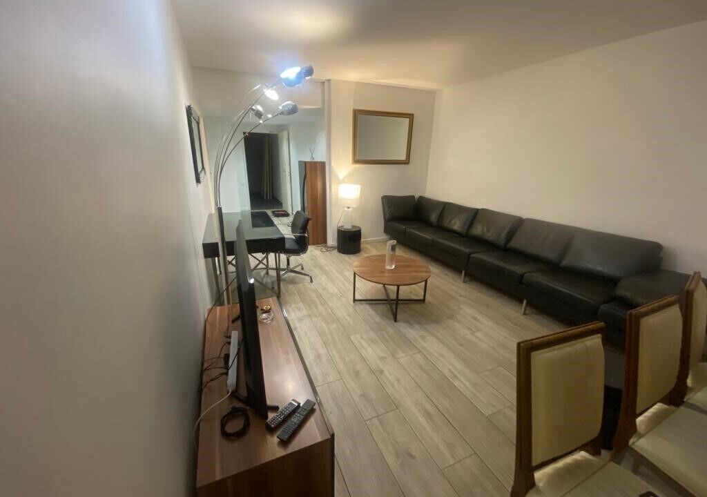 Photo of Livingroom in Puteaux