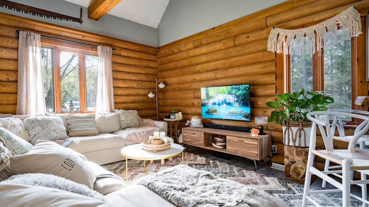 Photo of Livingroom in Meaford