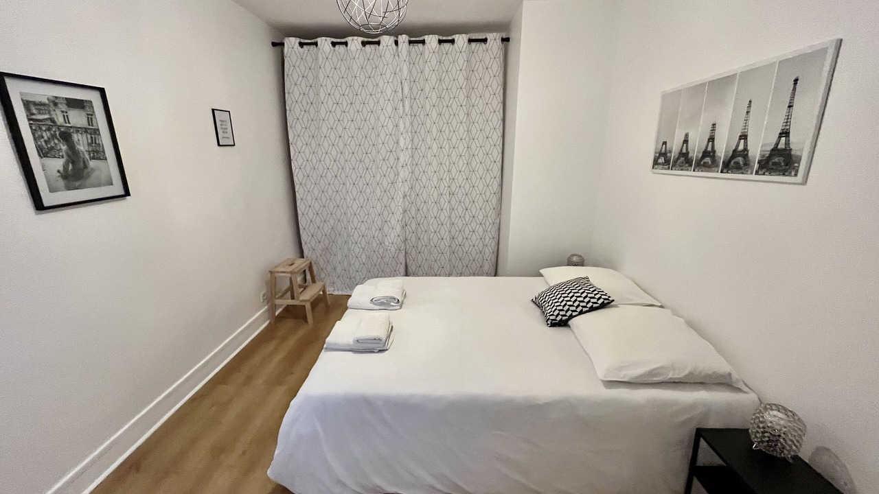 Photo of Bedroom in 19th Arrondissement