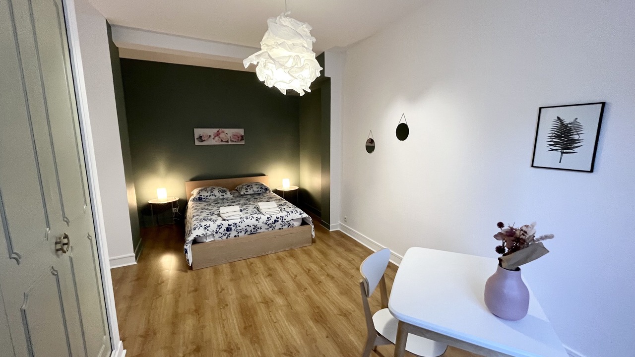 Photo of Bedroom in 19th Arrondissement
