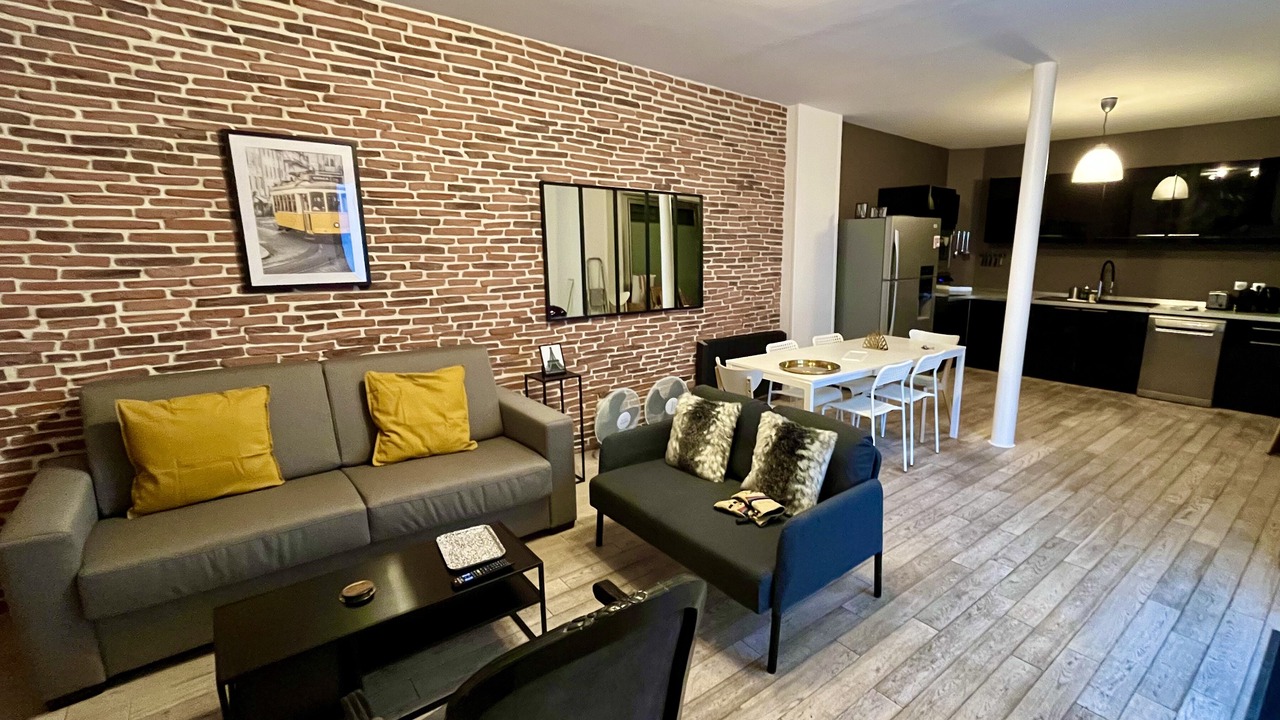 Photo of Livingroom in 19th Arrondissement