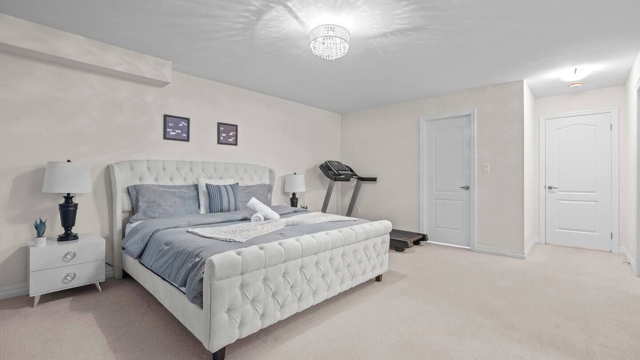 Photo of Bedroom in Lakeview
