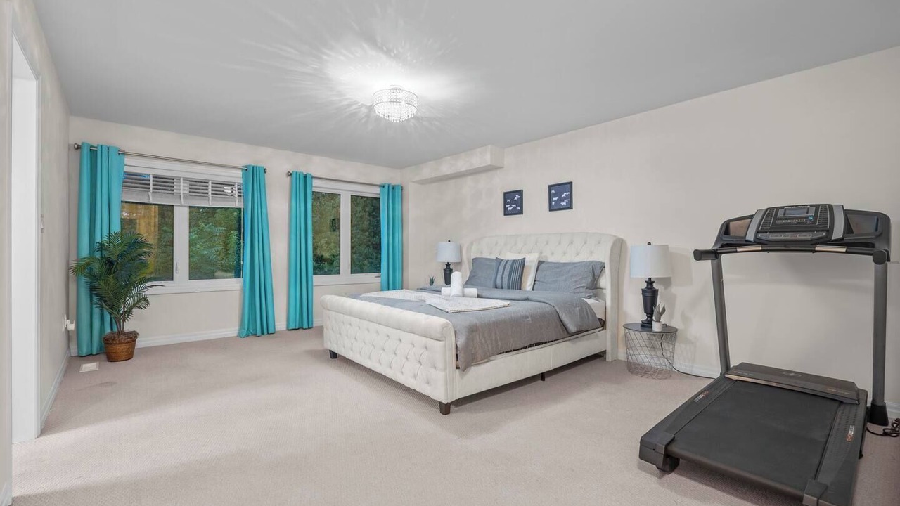 Photo of Bedroom in Lakeview