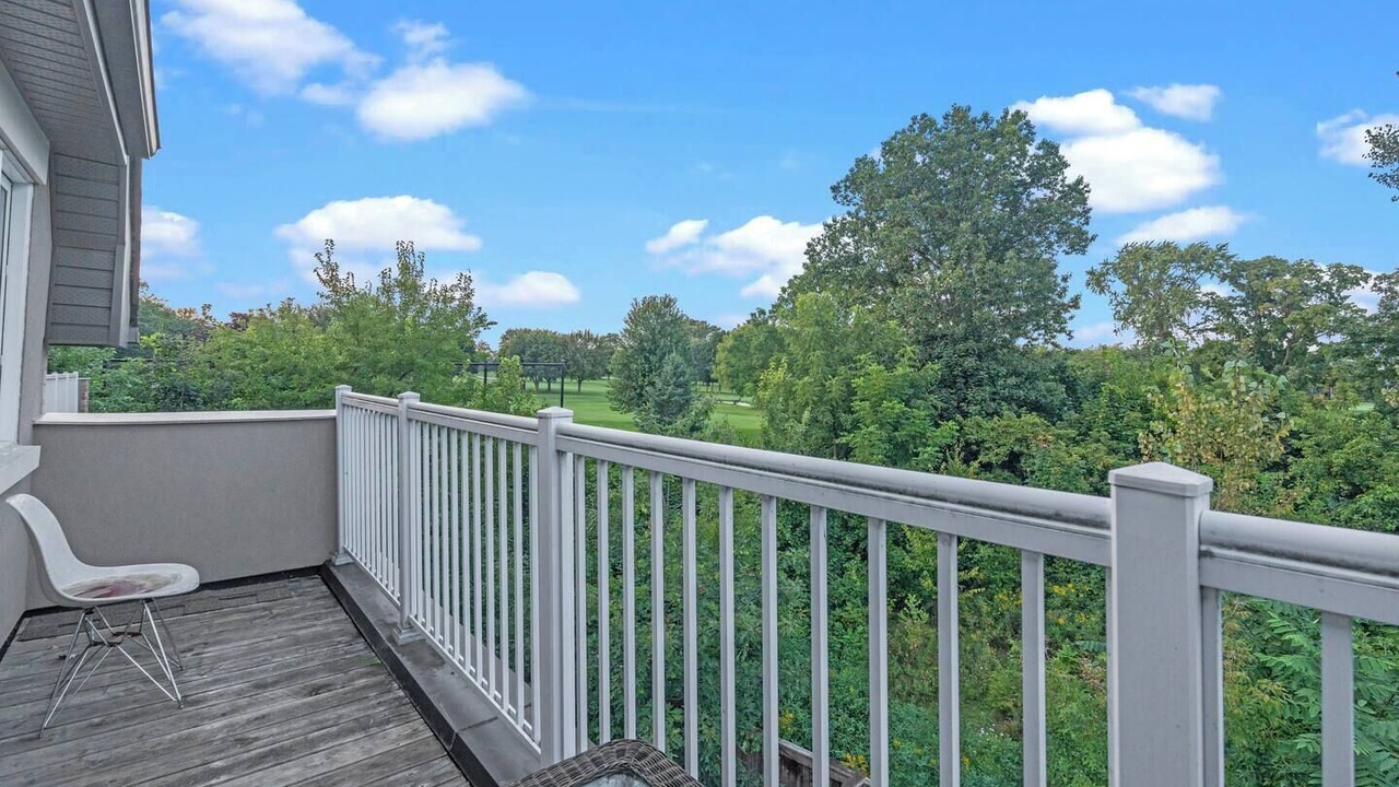 Photo of Outdoor in Lakeview