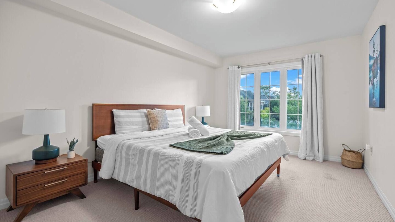 Photo of Bedroom in Lakeview