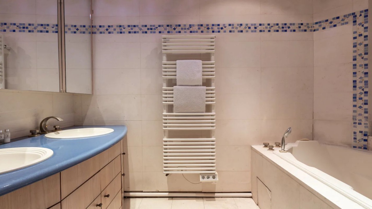 Photo of Bathroom in 15th Arrondissement