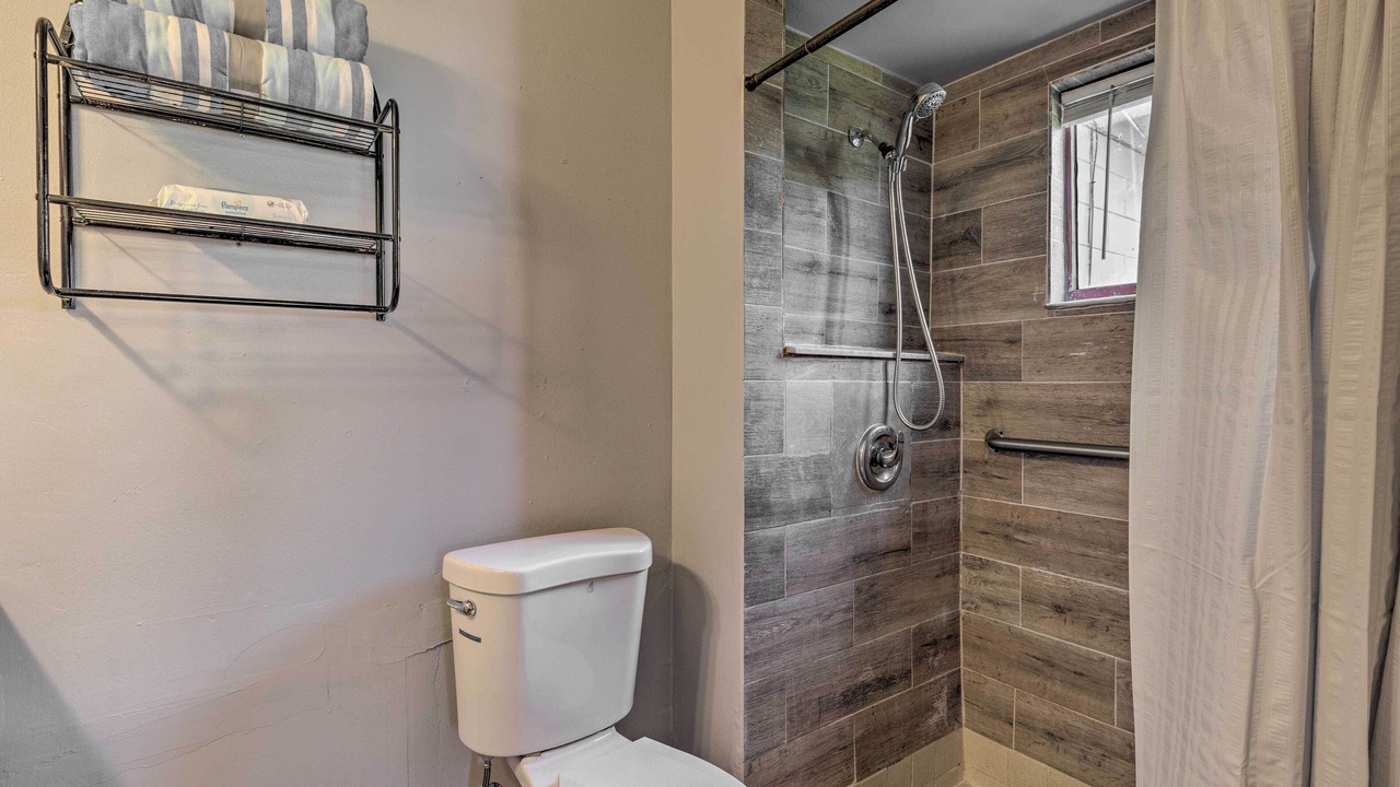 Photo of Bathroom in Pine Hills
