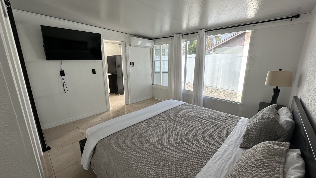 Photo of Bedroom in Town N County Park