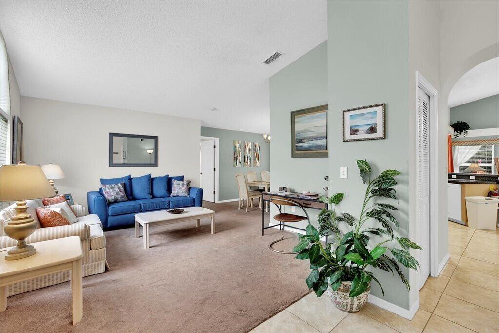 Photo of Livingroom in Sunridge Woods