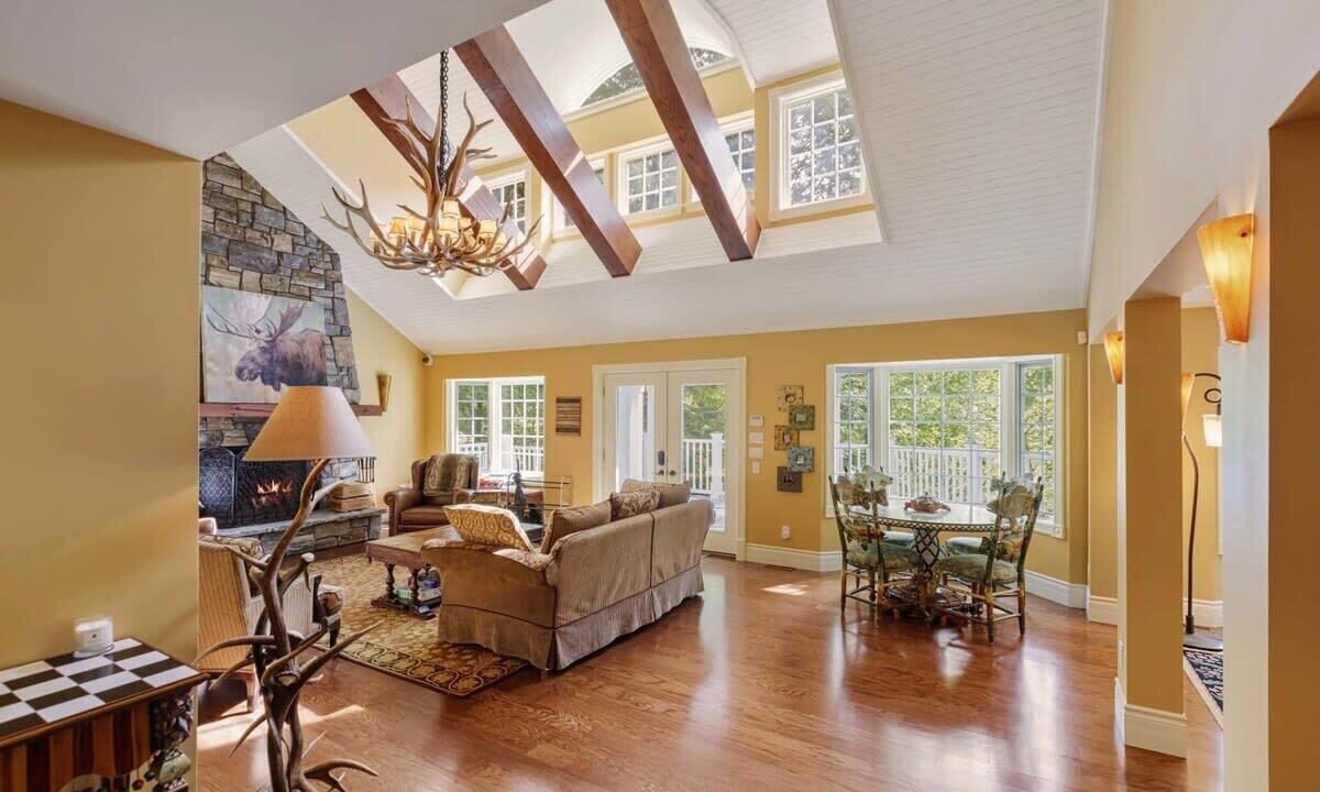Photo of Bedroom in Muskoka Lakes